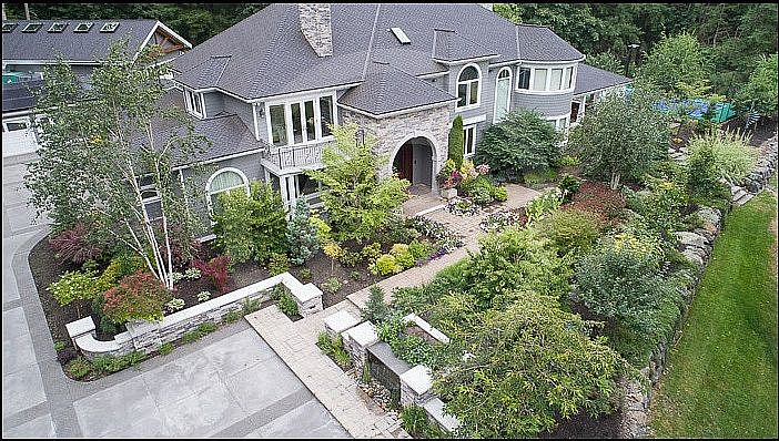 2nd image of 914 254th Ave NE