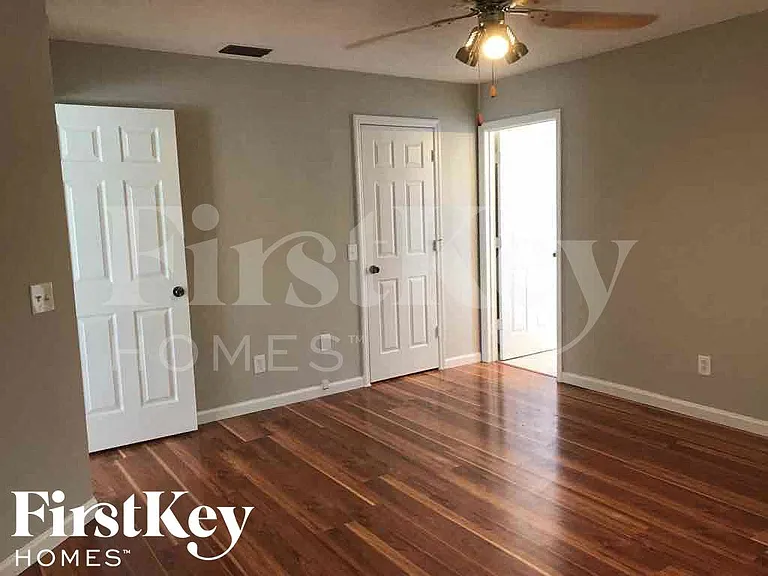 11764 Shirburn Cir — Photo 8