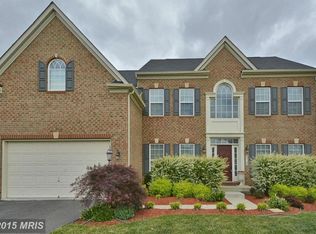 25138 Beach Pl, Chantilly, VA 20152