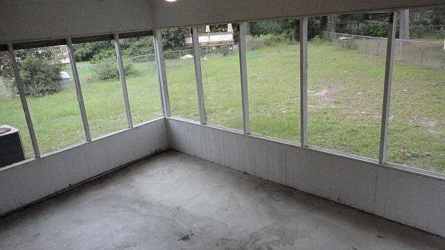 3 bed, 2.0 bath, 1626 sqft, $1,450 — Photo 2