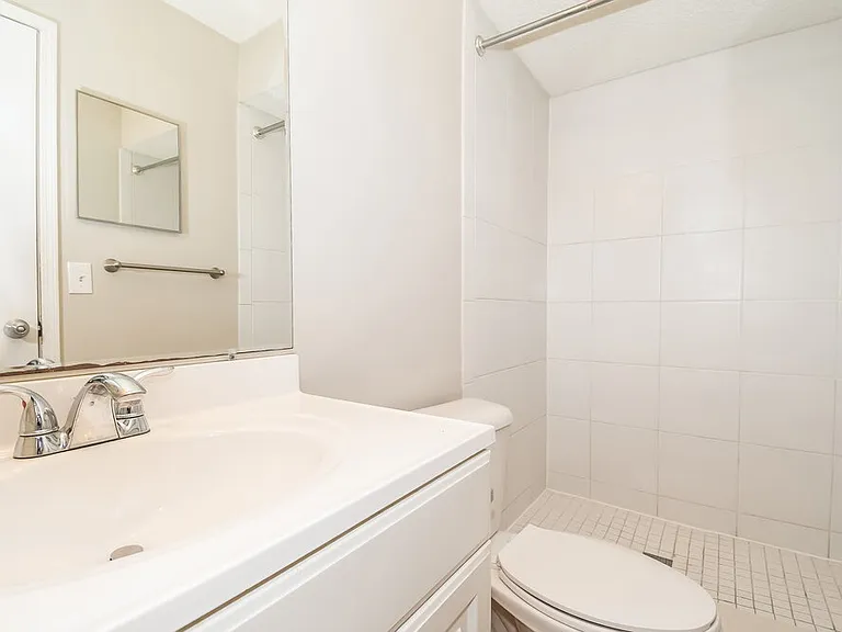 8442 Finwood Ave — Photo 11