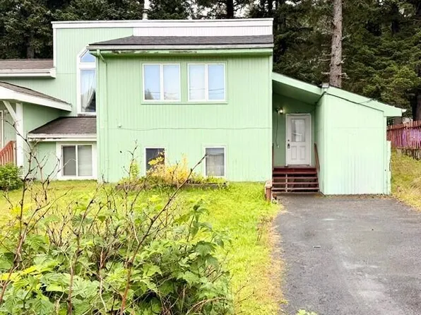 2225 Beaver Lake Dr, Kodiak, AK 99615