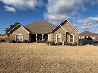 1505 Cypress Point St, Cabot, AR 72023