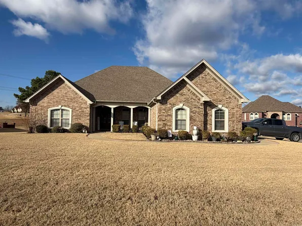 1505 Cypress Point St, Cabot, AR 72023