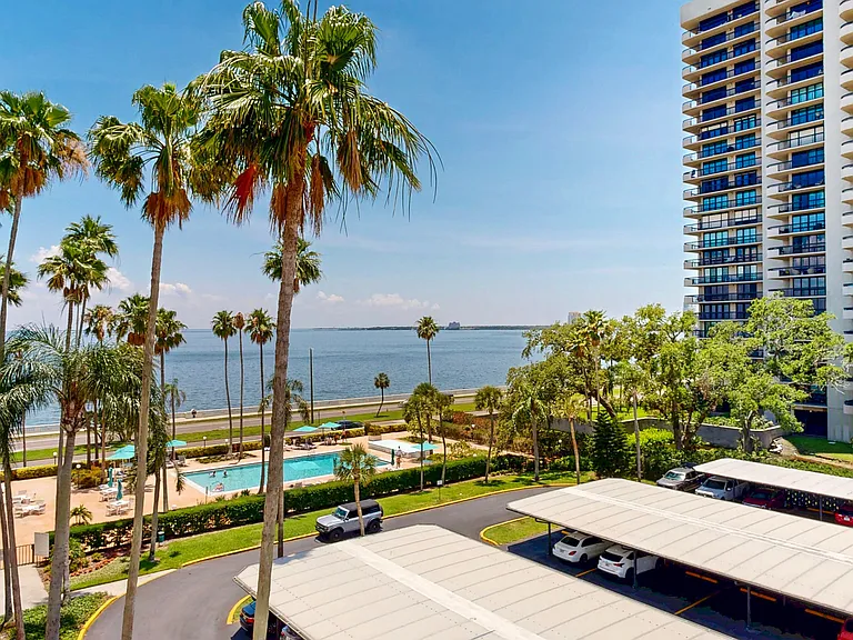 2401 Bayshore Blvd #502 — Photo 4