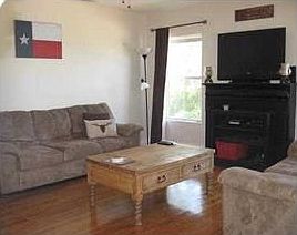3rd image of 900 Los Vista Dr