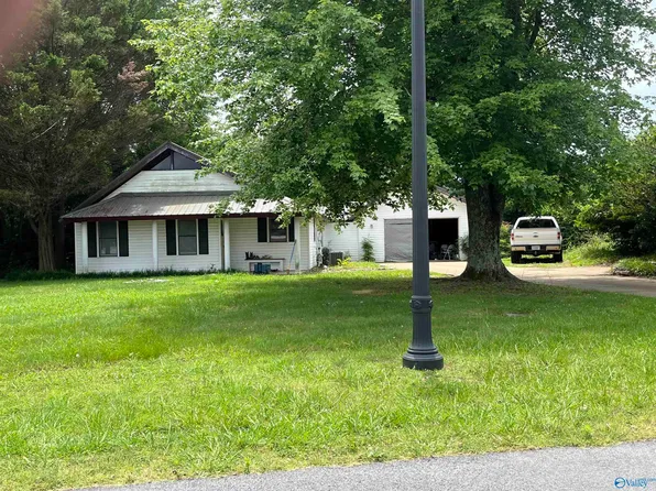 918 W McKinney Ave, Albertville, AL 35950