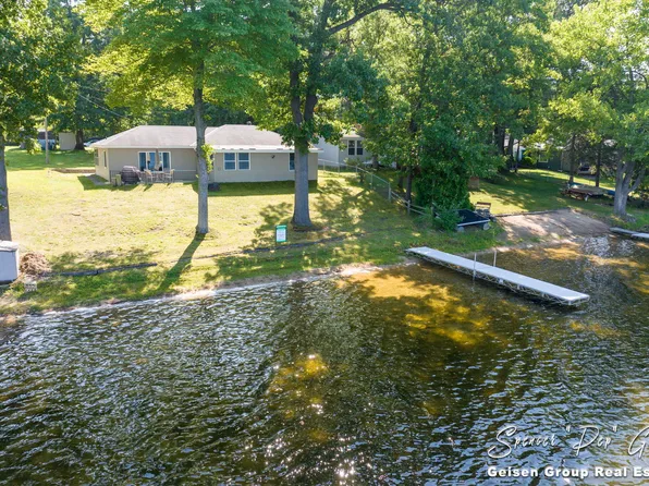 13929 Sunset Shores Dr NE, Cedar Springs, MI 49319