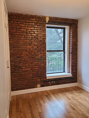 Rented by The Hamilton Group | media 22