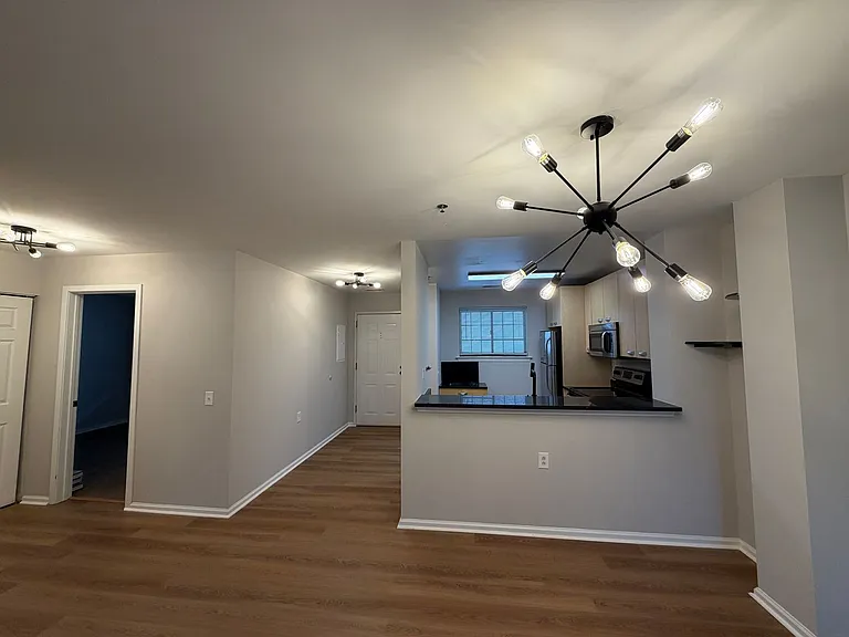 2 Leverington Ave #28 — Photo 34