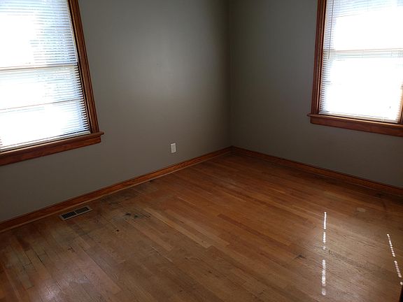 5th image of 1061 Barlen Dr