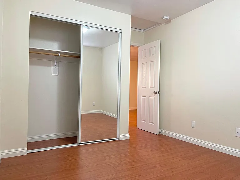 1131 Rose Ave — Photo 11