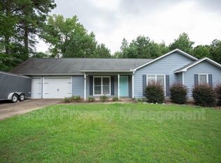 21 Lee Rd #2004, Phenix City, AL 36870