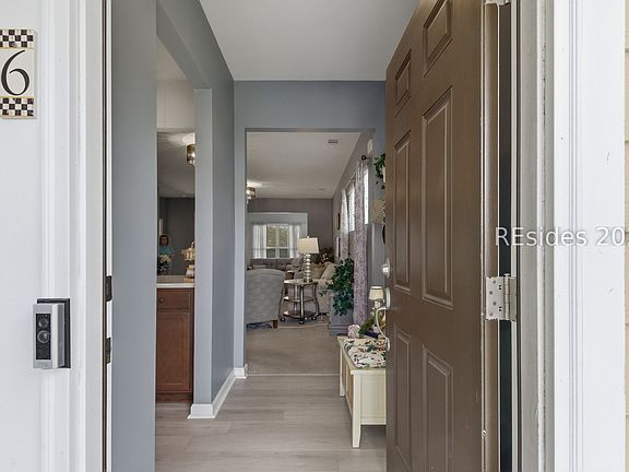 3rd image of 6 Wild Strawberry Ln