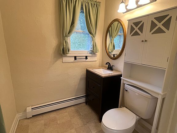 1/2 Bath