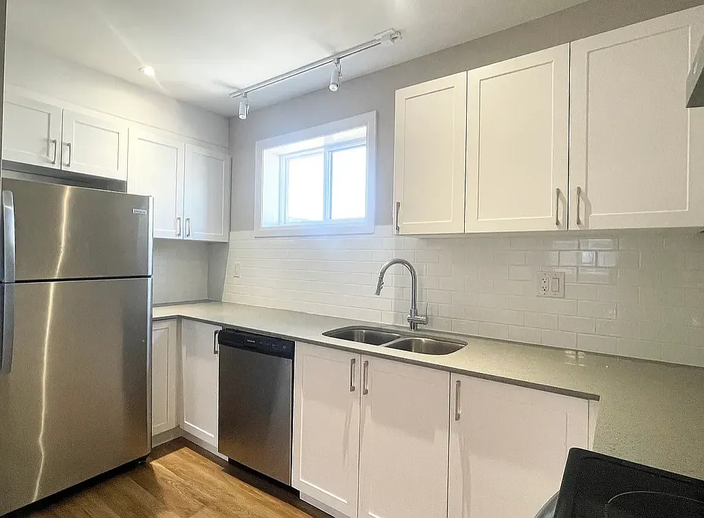 2 Bedroom with In suite Laundry — Photo 2