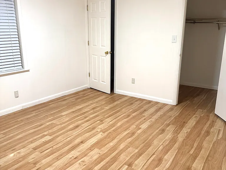 Bedroom/Walk-in closets