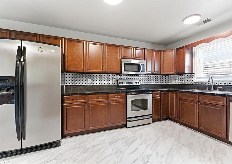 1st image of 4116 Eastham Rd