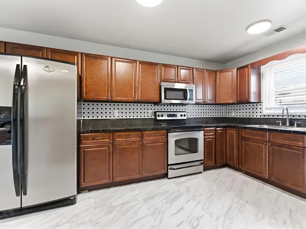 4116 Eastham Rd, Virginia Beach, VA 23453