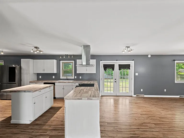 75 Vandergrift Dr — Photo 6