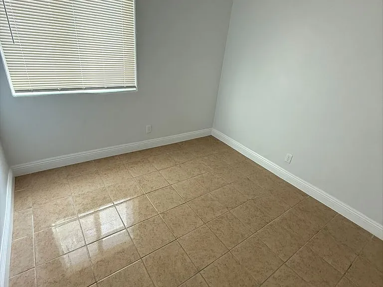 842 Alamitos Ave — Photo 93