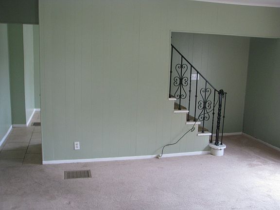 3rd image of 3825 Grant St