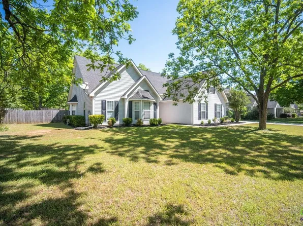111 Grove Ln, Kathleen, GA 31047