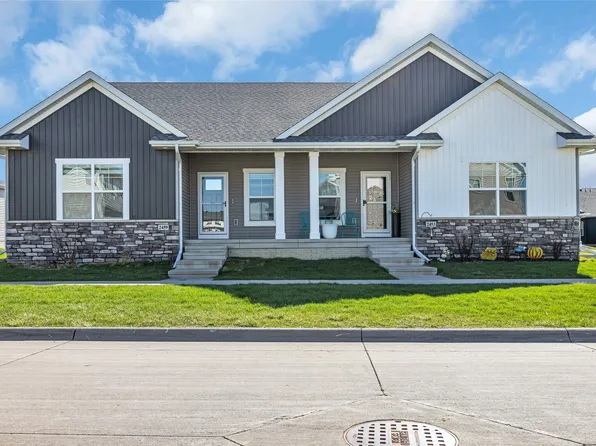 2459 Rookwood Ln, Marion, IA 52302