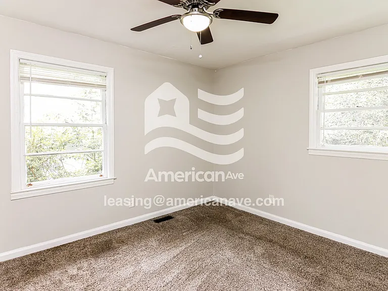 558371_009_main_bedroom_9.jpg