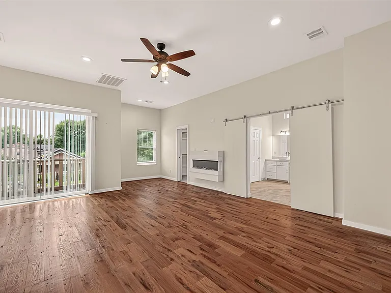 224 N Stiles St — Photo 21