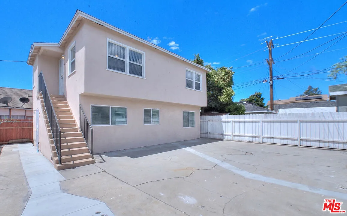 2 bed, 1.0 bath, 650 sqft, $2,500 — Photo 1