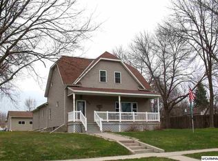 320 W Van Dusen St, Springfield, MN 56087