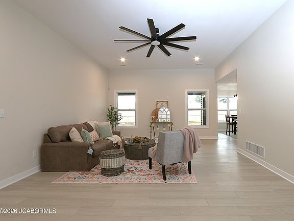 2nd image of 275 Rosewood Ct