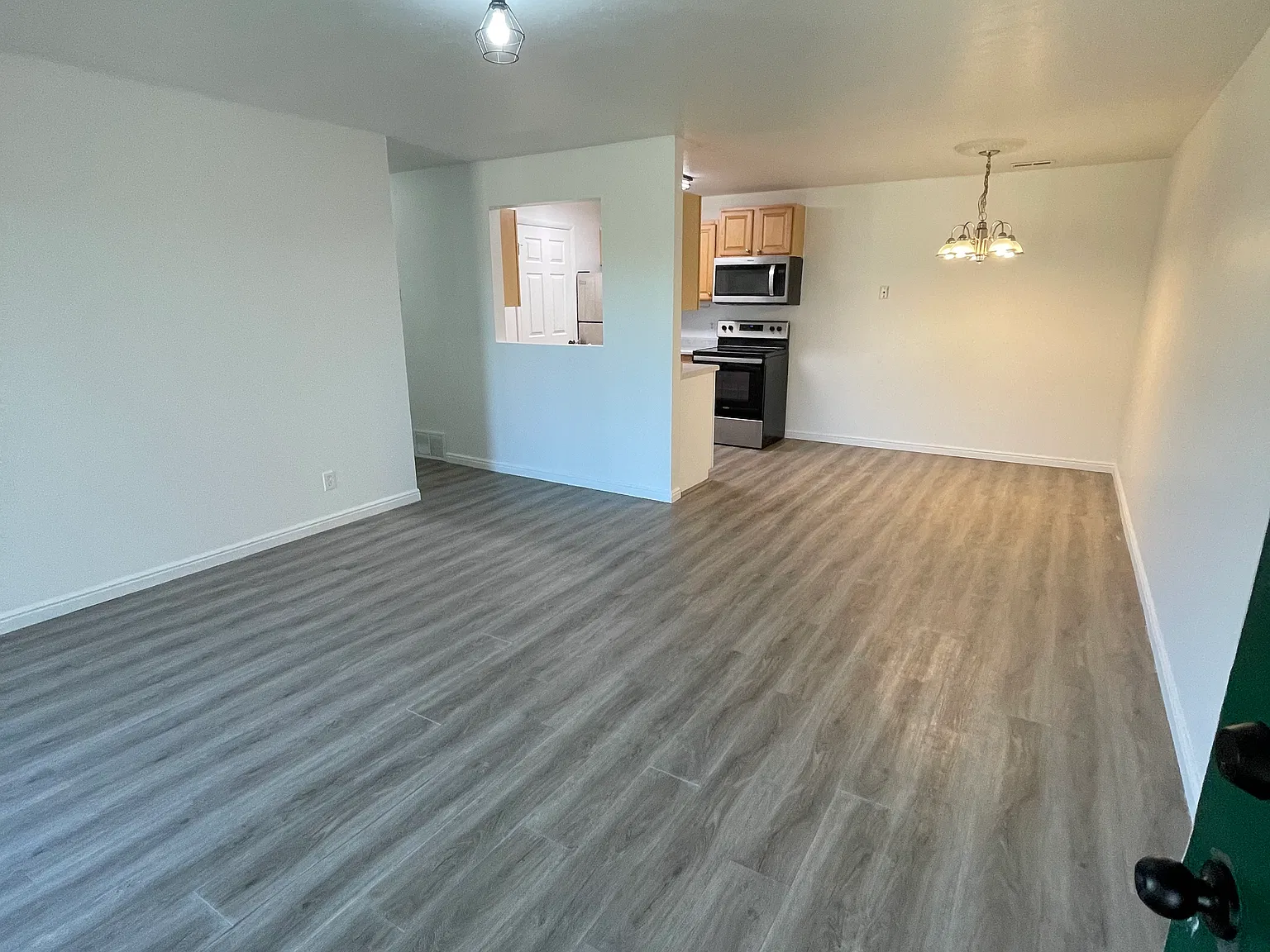2 bed, 1000 sqft, $2,100 — Photo 1