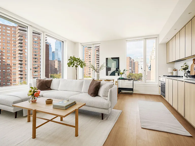280 W 24th St #10I — Photo 2