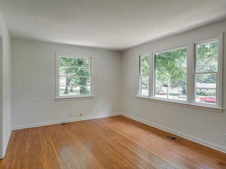2909 Branch Ct — Photo 3