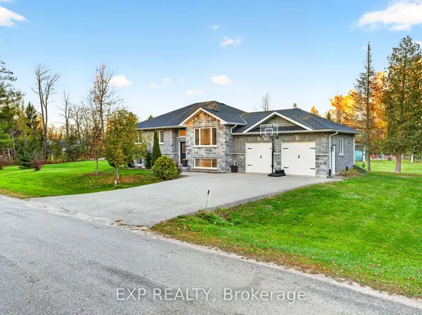 59 Forestry Dr, Georgina, ON L0E 1N0