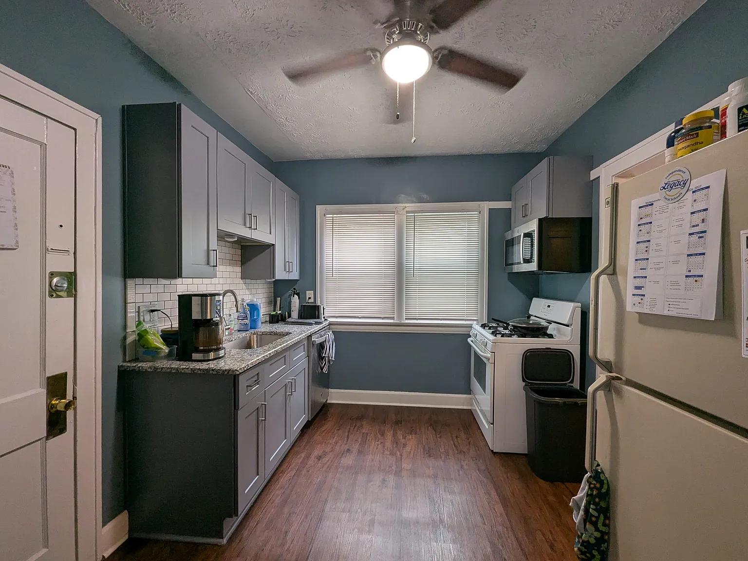 2 bed, 816 sqft, $1,450 — Photo 2