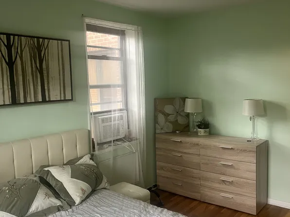 6485 Broadway image 3 of 7