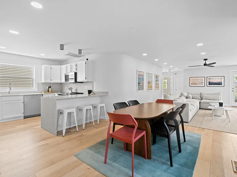 9417 Winchester Ave #A — Photo 11
