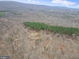 Rattlesnake Cir, Berkeley Springs, WV 25411