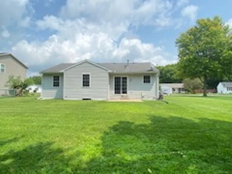 819 Colonial Manor Dr — Photo 20