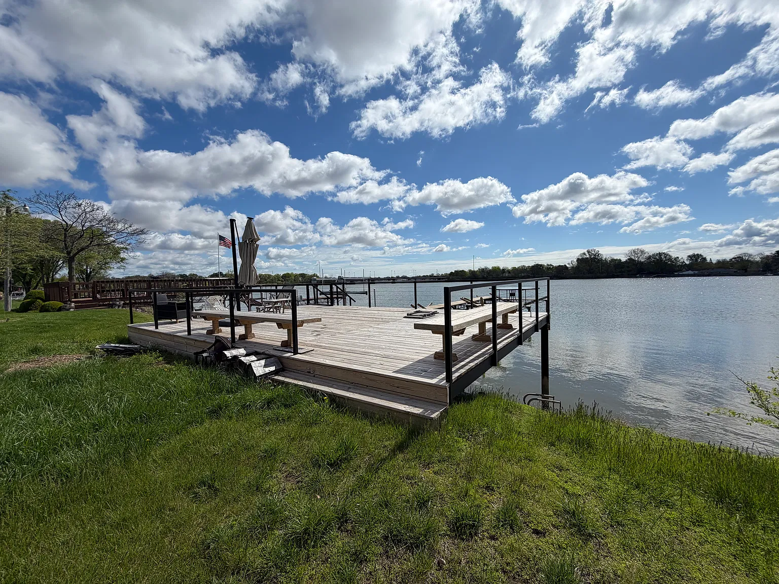 2 bed, 1.5 bath, 1000 sqft, $1,160 — Photo 3