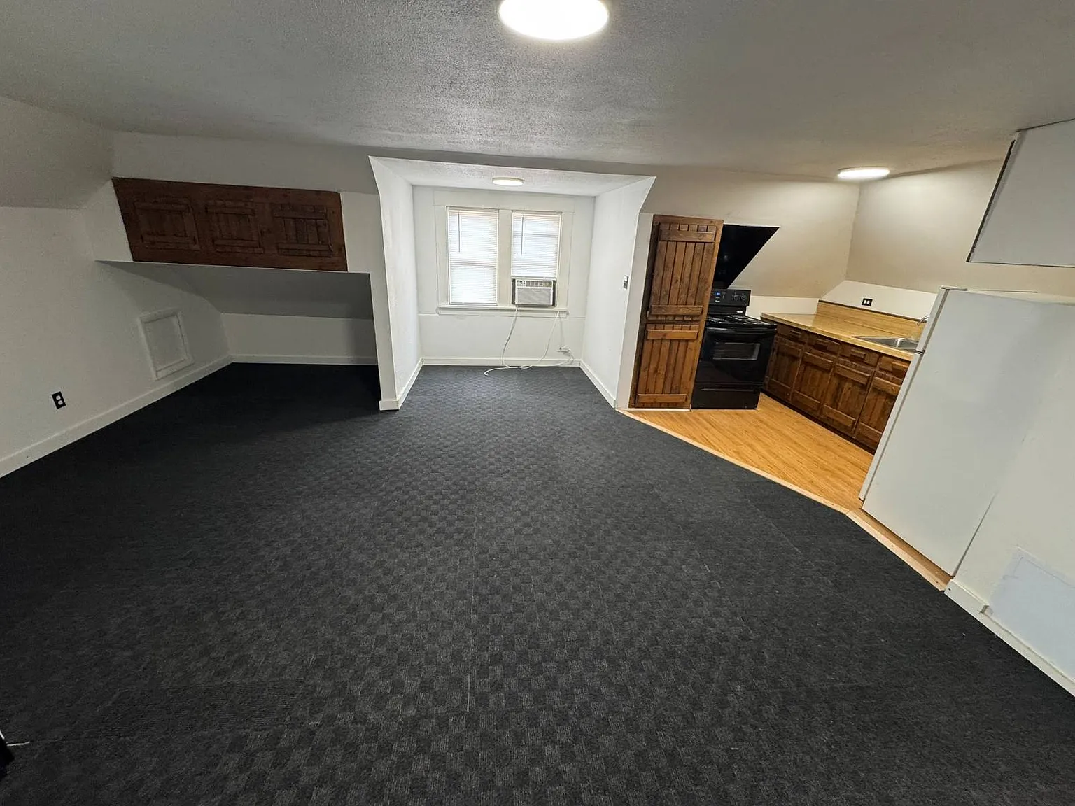 1 bed, 1.0 bath, $700 — Photo 3