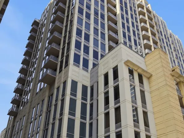 720 N Larrabee St APT 1206, Chicago, IL 60654
