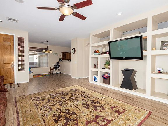 3rd image of 1933 E Hawken Pl