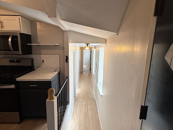 5th image of 122 Price St #3