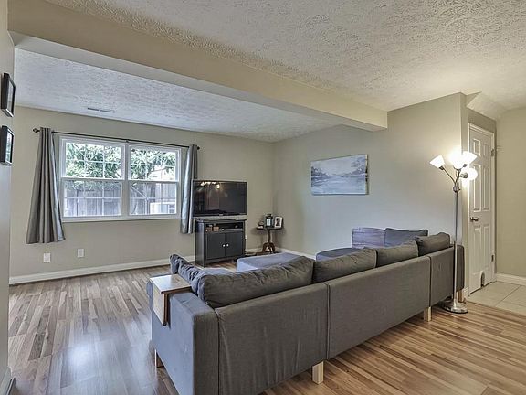5th image of 7625 Dover Ct