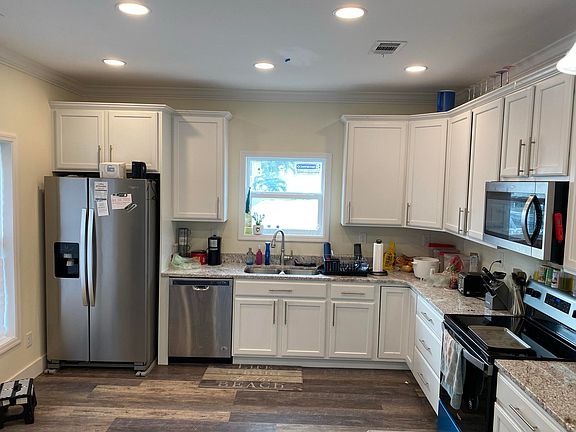 4th image of 473 Caribbean Dr E