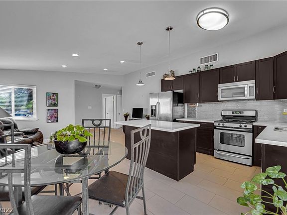 3rd image of 7273 Hardtack Cir